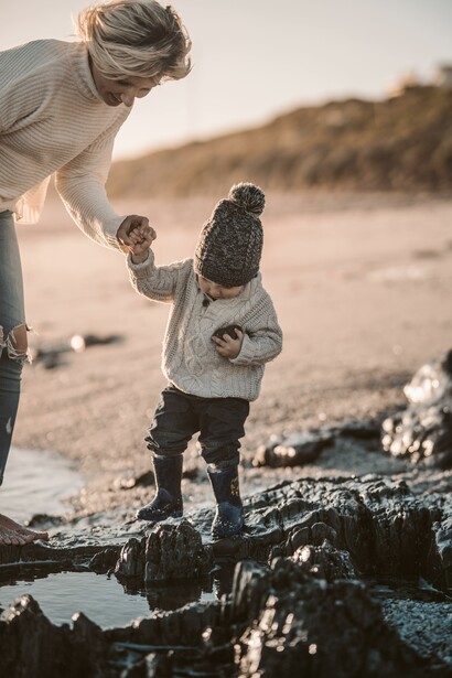 Maternità. Mamma e figlio, primi passi