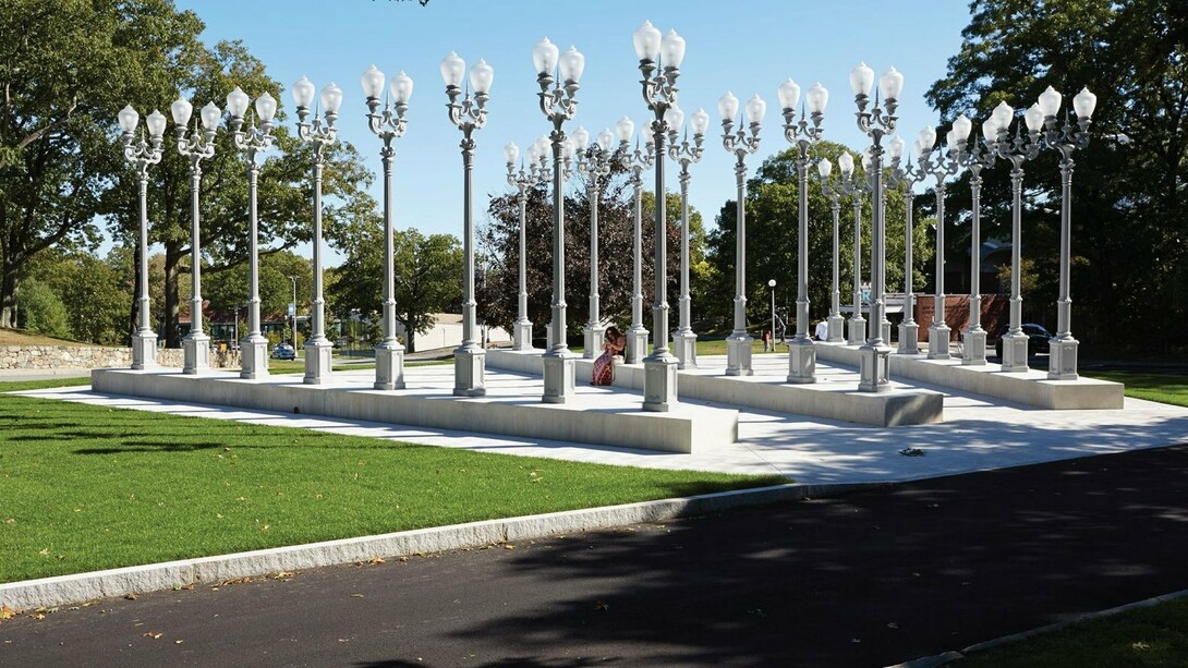 Chris Burden, Light of Reason, 2014. 24 restored cast-iron street lamps. Rose Art Museum Acquisition Fund, Gift of Monroe and Edith Geller and Russian Sale Gift, 2014.3. © Chris Burden. Charles Mayer Photography
