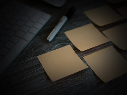 Post-it. Quando ti viene richiesto di far fronte a spese maggiori rispetto a quelle preventivate ecco che tutto il bilancio personale o famigliare andrà in crisi