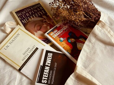 No clube de leitura, não é obrigatório que todos tenham a mesma experiência de leitura ou de opinião. Essa liberdade, permite ao clube de leitura, ser um lugar único de liberdade de expressão e de pertencimento. Por causa disso, os clubes de leitura têm sido instrumentos indiscutíveis de sucesso na construção de hábitos de leitura e de formação de leitores em muitos paíse