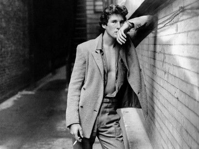 Richard Gere, in Giorgio Armani, per American Gigolo
