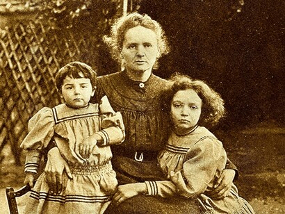 Curie con sus dos hijas: Ève e Irène
