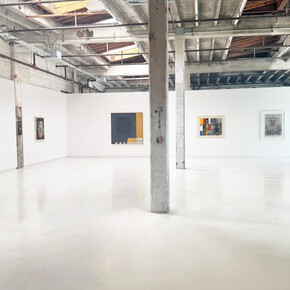 William T. Wiley, Musin’ and mussin’ with the masters, exhibition view. Courtesy of Hosfelt Gallery