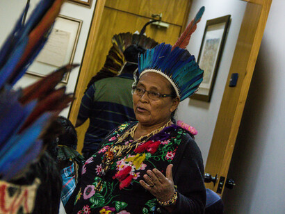 Colón llegó a un territorio habitado, por seres humanos con unos usos y costumbres que para los “externos” eran tan desconocidas como la geografía de ese entonces. Sala Sexta del Consejo Terena, 30 06 2017 - Brasilia DF, Brasil