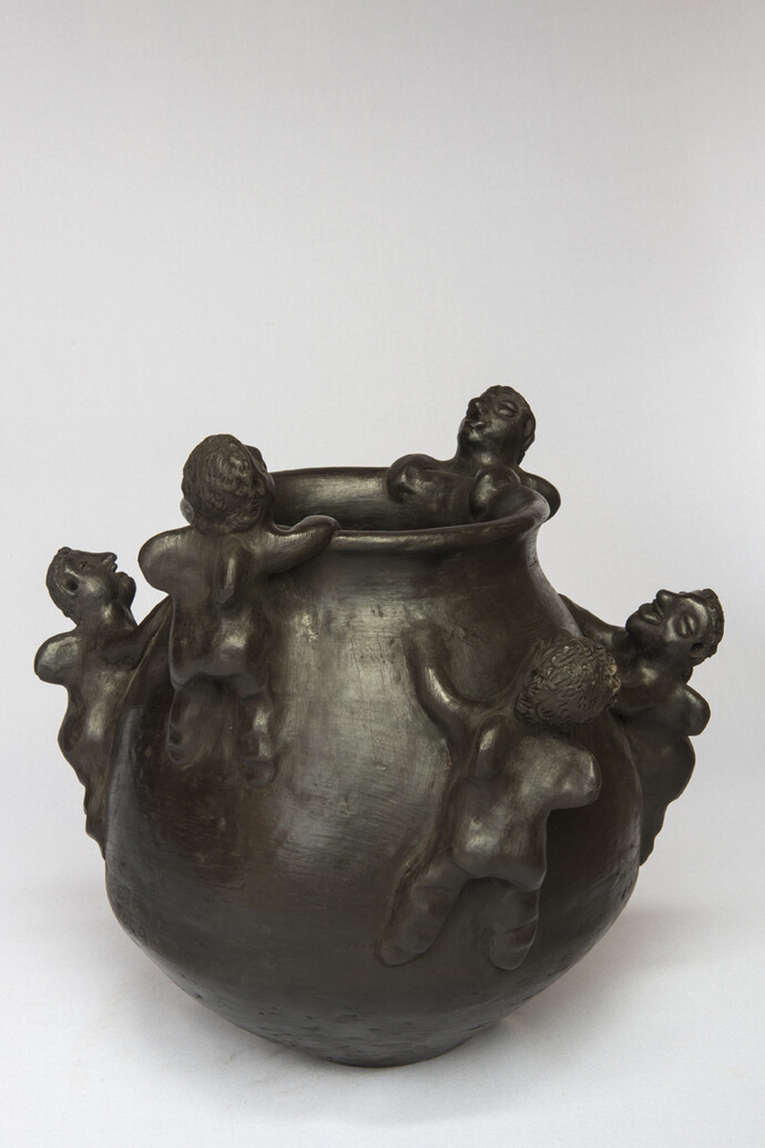 Das mãos e do barro. Courtesy of Galeria Millan