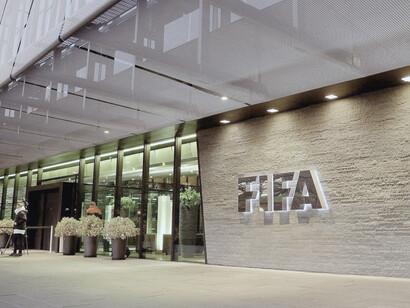 La Sede de la FIFA es un complejo distintivo en Zürich, Suiza. El complejo ha servido como sede oficial de la FIFA desde su finalización en 2006