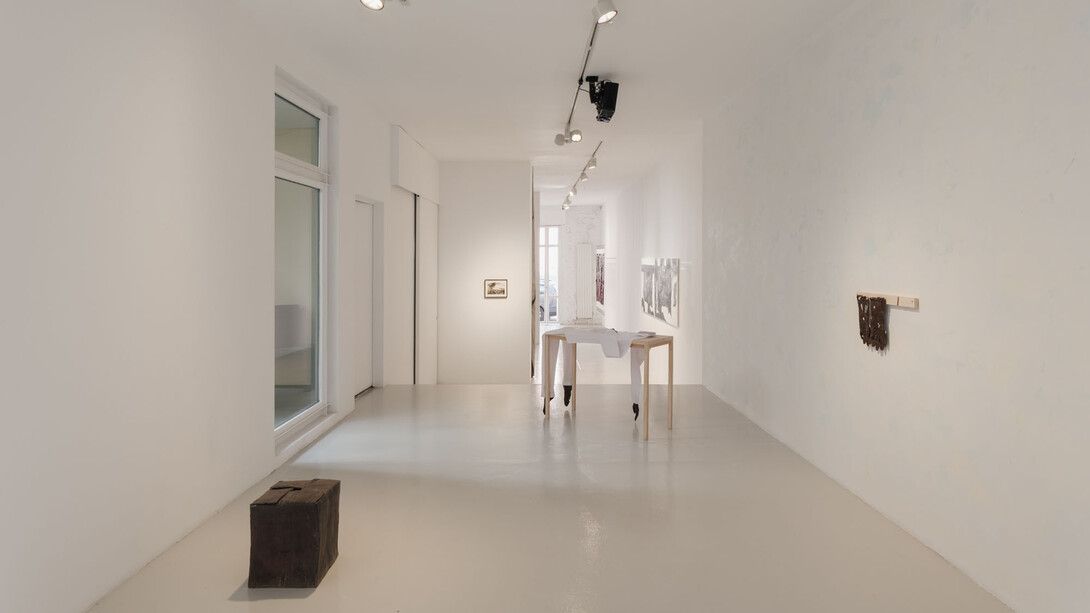 Various artists, El lado caliente [The warm side], exhibition view. Courtesy of Travesía Cuatro