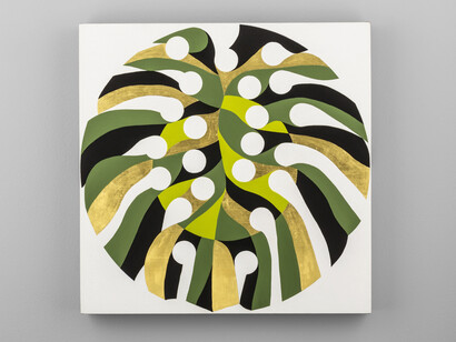 Gabriel Orozco, Piñanona 1, 2013, Tempera and burnished gold leaf on canvas, 15 3/4 x 15 3/4 (40 x 40 cm). Solomon R. Guggenheim Museum, New York, Guggenheim UBS MAP Purchase Fund. Courtesy the artist and kurimanzutto, Mexico City. Photo: Studio Michel Zabé, 2013