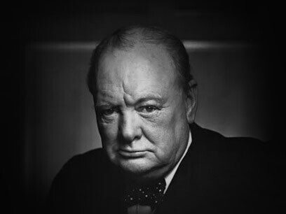 Winston Churchill, primo ministro britannico pensava fosse giusto aprire gli stretti della Turchia