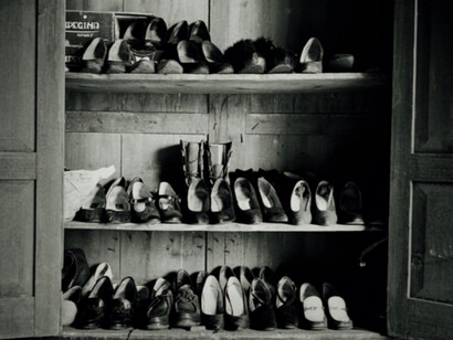 Foto tratte dalla mostra fotografica di Sonia Marin “Twenty Weights, please” di Boîte Edizioni