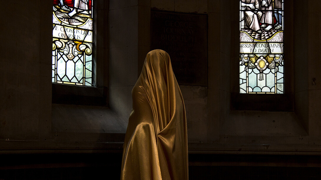 Güler Ates, Woman in the Chapel II, 2015, Giclée print, edition of 5, 55 x 59 cm