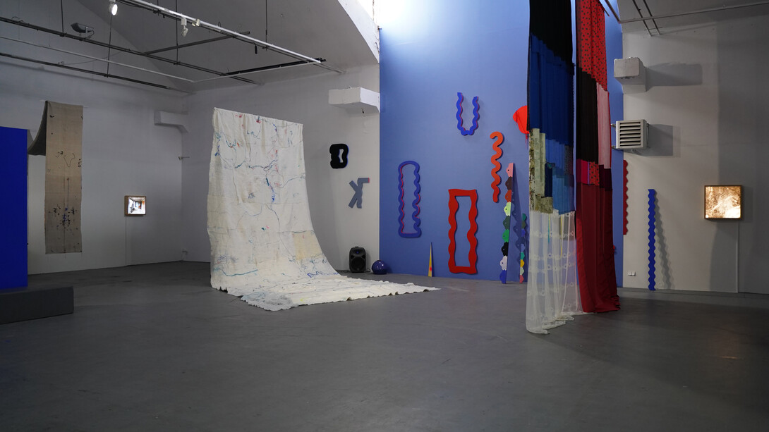 Magdalena Ciemierkiewicz, Dowry, exhibition view. Courtesy of Galeria Labirynt 