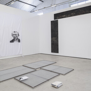 Gabriel Lima, Us And Them Forever Bound Up In Here And Now, Vista da exposiçăo no Galpăo Fortes Vilaça, 2014. Photo: Eduardo Ortega  