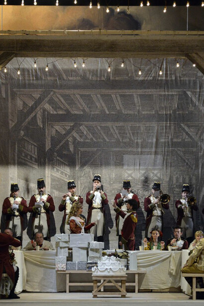 L’elisir d’amore, vista dello spettacolo. Cortesia del Teatro Malibran