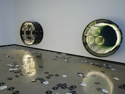 Ivan Navarro. Mute Parade, Exhibition view. Courtesy of Paul Kasmin Gallery