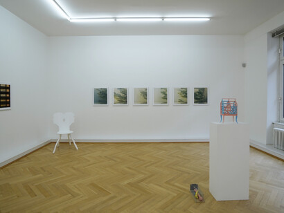 Things behind things, installation view. Courtesy of Bernhard Knaus Fine Art 
