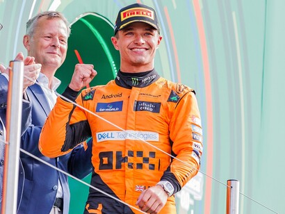 La collaborazione tra Norris e la McLaren si è rivelata fruttuosa, contribuendo a riportare il team ai vertici grazie alla sua velocità, costanza e capacità di sviluppo