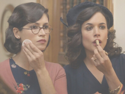 Fotograma de la serie de televisión «El tiempo entre costuras»