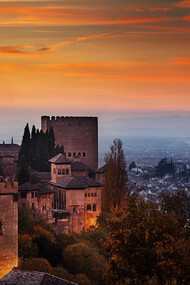 La Alhambra (Granada). El palacio vigila la ciudad desde la altura