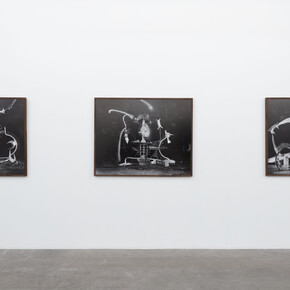 Rodrigo Valenzuela, New Works for a
Post-Worker’s World, installation view. Courtesy of Luis De Jesus Los Angeles