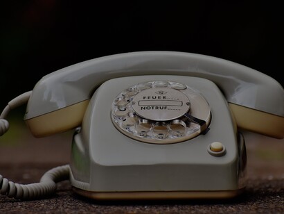 Antigo telefone de disco