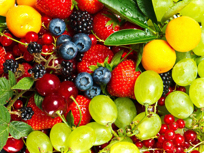 Uvas y frutas del bosque