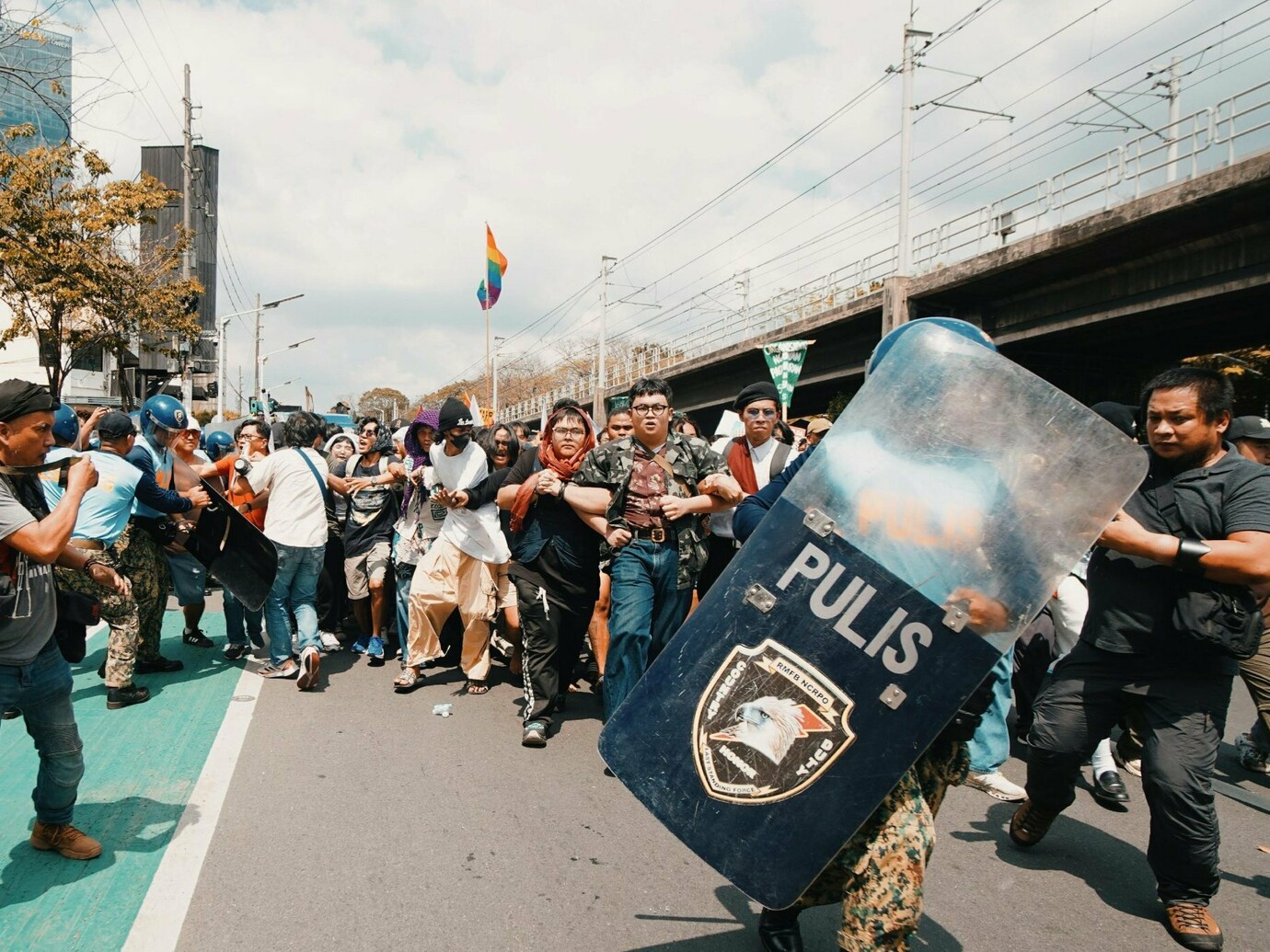 When a pirate flag becomes a protest symbol | Meer