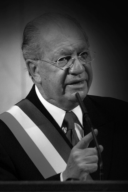 Ricardo Lagos Escobar, abogado, economista y político. Fue presidente de la República de Chile entre el 11 de marzo de 2000 y el 11 de marzo de 2006