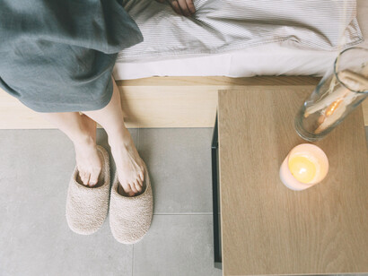 En cuanto a los interiores, las slippers se llevan usando como zapato de dormitorio desde hace miles de años