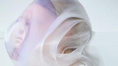 El enfoque de Ying Gao pone en tela de juicio las nociones tradicionales de la moda y el arte