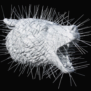 David Mach, Bear Head, 2012, Cintres, édition de  4, 75 x 77 x 61 cm © Courtesy Opera Gallery