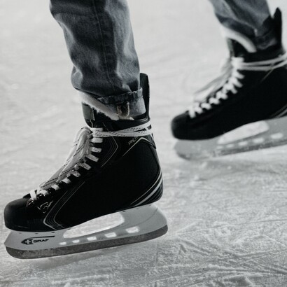 Pattinare nel mezzo è avanzare senza forzare, accogliere senza cedere, trasformare senza strappare