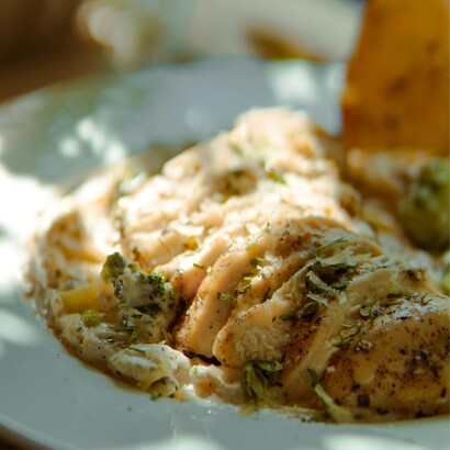 Mito: "spaghetti with meatballs" è un simbolo della cucina italiana. Realtà: è una creazione italo-americana. In Italia, le polpette si mangiano da sole, come secondo piatto, mai sulla pasta