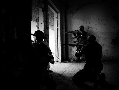 Visiones opuestas «enemigas», corresponde a la visión actual ideologizada de lo político