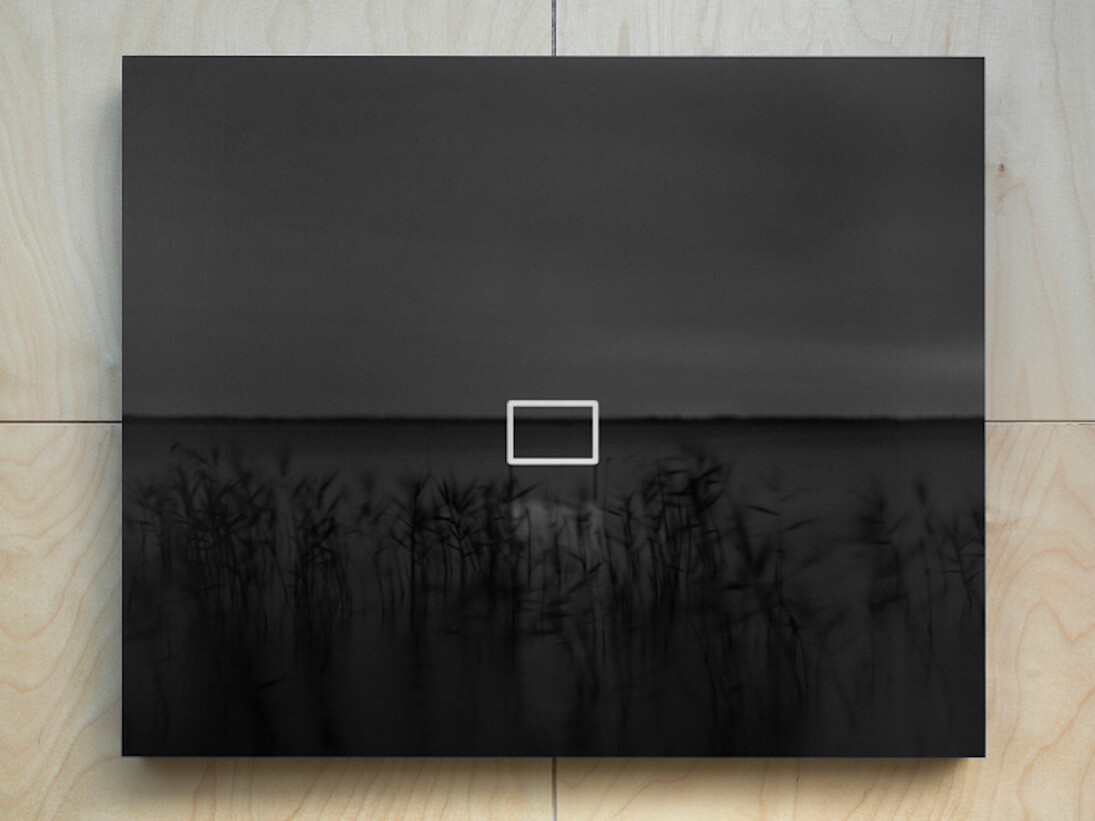 Ouvre(s) au Noir. Courtesy of Archiraar Gallery
