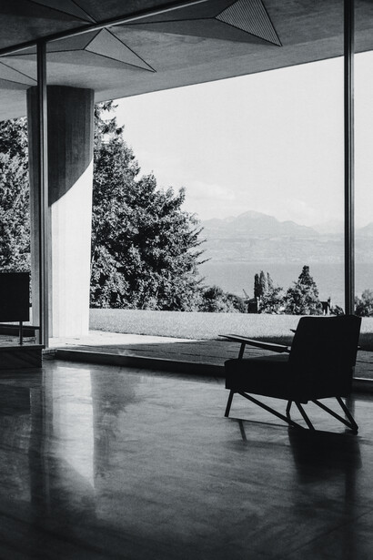 Ground floor of the main building with a view
overlooking the park © Archives of Vaudoise Assurances, Lausanne