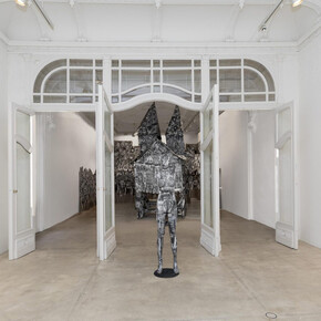 Christian Eisenberger, Come or flage 9975-17090-42829, exhibition view. Courtesy of Christian Eisenberger