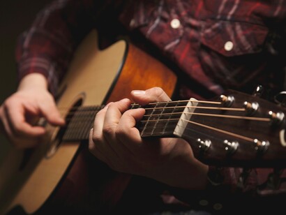 Ricky Gianco è uno dei pionieri del rock italiano, considerato tra i primi a portare il rock’n’roll nel nostro Paese