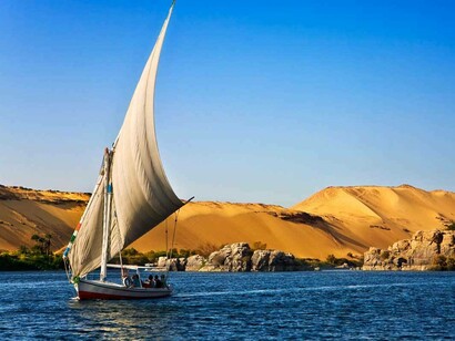 Egipto. Una faluca en el Nilo cerca de Asuán