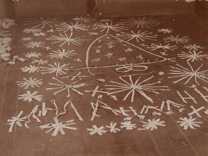 Installation by Marie Lieb (dates unknown) with torn strips of linen designed on the floor of the psychiatric hospital where she lived, Germany, c. 1894, 4 5/16 x 6 5/16", Collection Prinzhorn, University Hospital Heidelberg, Germany, Inv. #1771_1 © Collection Prinzhorn