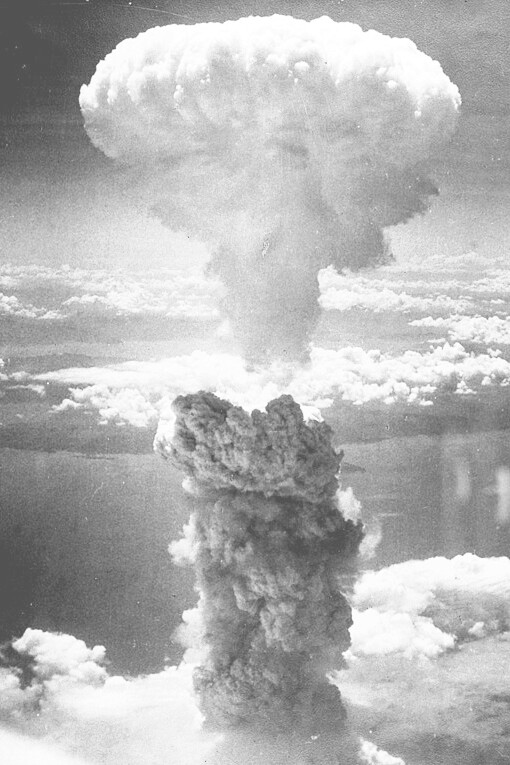Fotografía de la explosión de la bomba atómica sobre Nagasaki, Japón, 9 de agosto de 1945