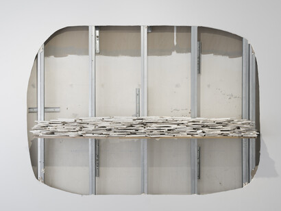 William Anastasi, Exhaling, then inhaling, exhibition view. Courtesy of Galerie Jocelyn Wolff