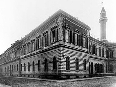 Torino, 1898: sugli Istituti di Anatomia svetta un minareto
