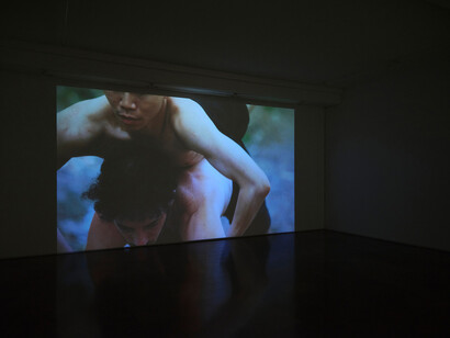 Young-jun Tak, Raise, vista de exhibición. Cortesía de Galería Luis Adelantado