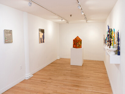 Various artists, Come closer, exhibition view. Courtesy of 81 Leonard Gallery