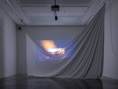 Apichatpong Weerasethakul, A conversation with the sun (afterimage), exhibition view. Courtesy of MCA
