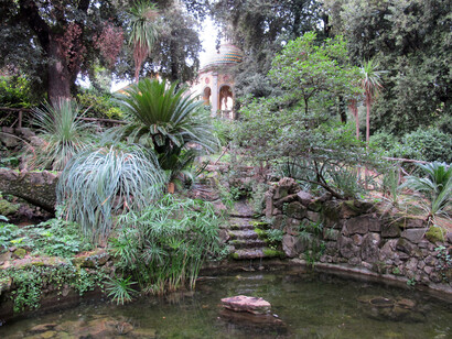 Parco Stibbert, cascatella