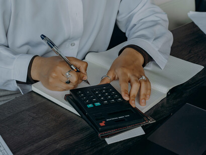 El tipo de interés es un precio de mercado que refleja la relación de valor entre bienes presentes y bienes futuros