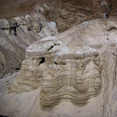 Cuevas de Qumrán, Cisjordania, donde fueron encontrados los Rollos del Mar Muerto