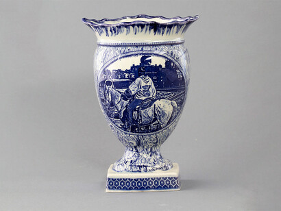 Paul Scott, Posy vase, No. 3, Broken Treaties & Leonard Peltier, 2025. Courtesy of Cincinnati Art Museum